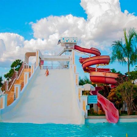 Lacqua Diroma Apartamento Completo Com Fogao, Geladeira, Micro-Ondas, Piscina 24H, Acomoda Ate 5 Pessoas Caldas Novas Luaran gambar