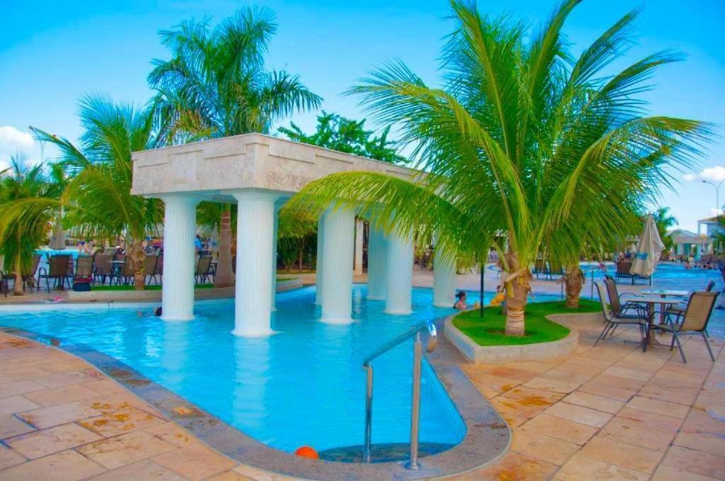 Lacqua Diroma Apartamento Completo Com Fogao, Geladeira, Micro-Ondas, Piscina 24H, Acomoda Ate 5 Pessoas Caldas Novas Luaran gambar