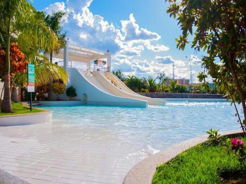 Lacqua Diroma Apartamento Completo Com Fogao, Geladeira, Micro-Ondas, Piscina 24H, Acomoda Ate 5 Pessoas Caldas Novas Luaran gambar